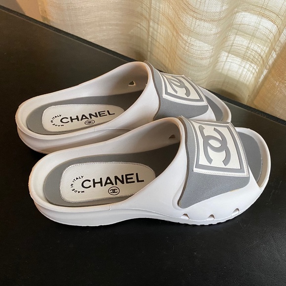 Chanel white grey rubber sandals mules size 35-5 slides slip on flats flip flops - Picture 4 of 8